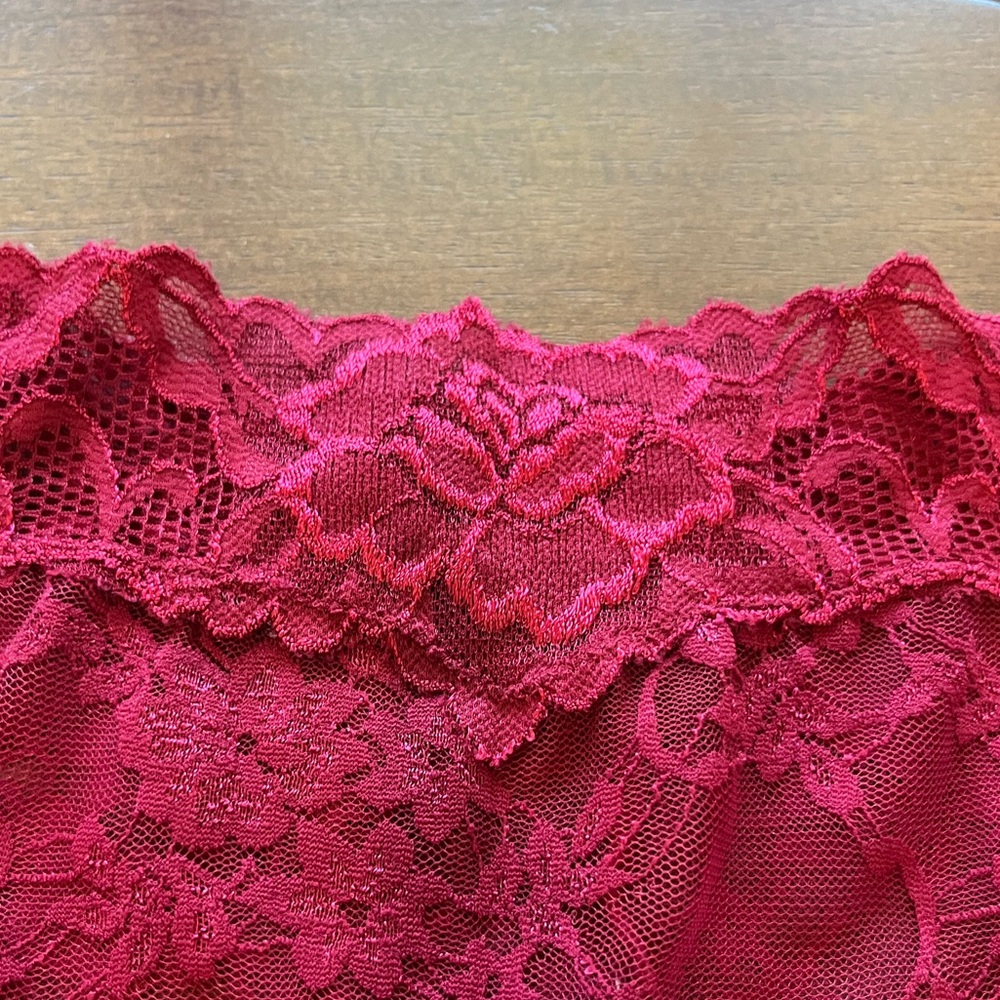 VTG XS/S lace babydoll and matching thong - Picture 5 of 9